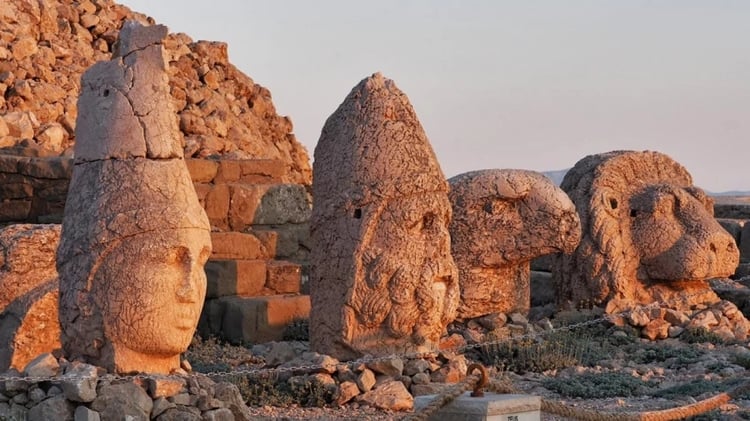 6 Days Cappadocia – Mount Nemrut Trekking Tour