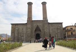 Cifte Minaret Madrasa