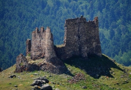 Kinzi Castle