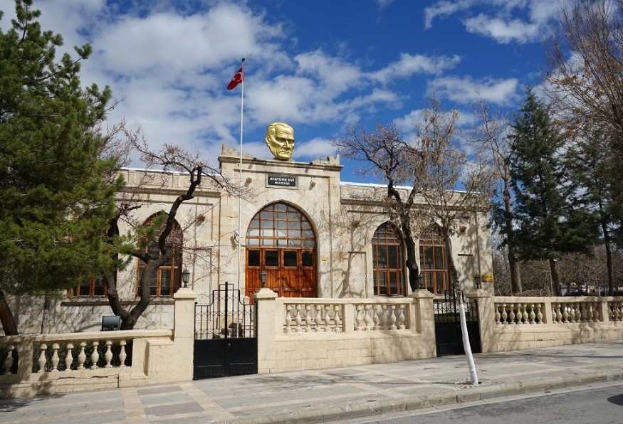 Main Image