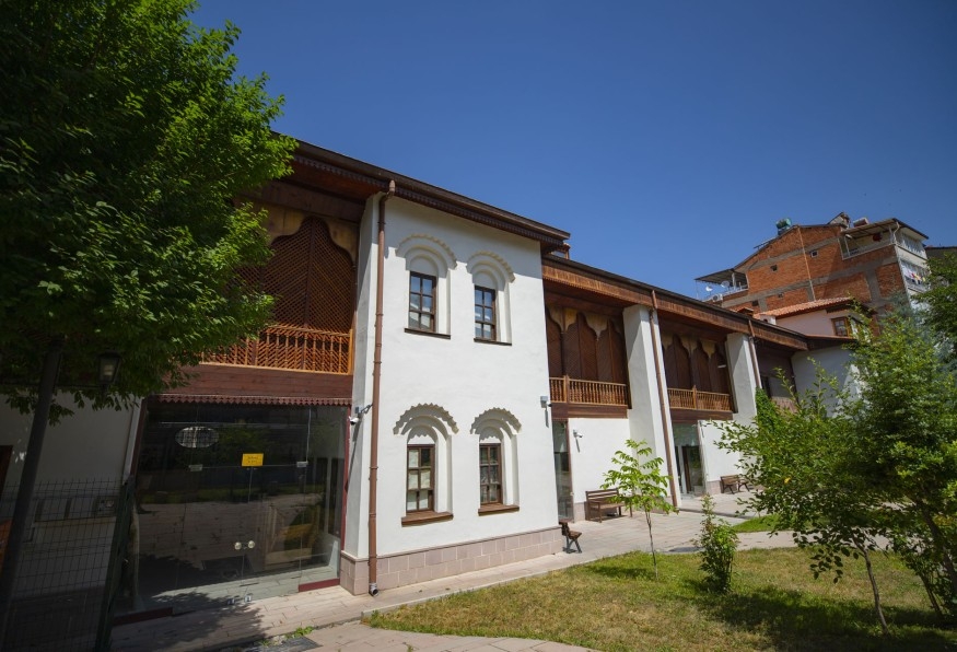 Main Image