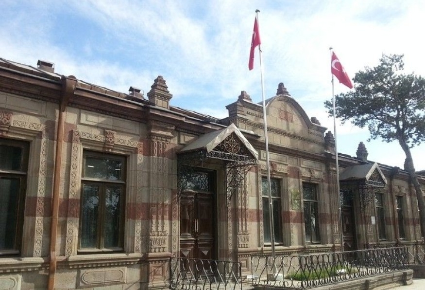 Main Image