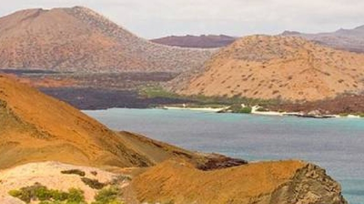 Bartolome Island and Sulivan Yacht Tour