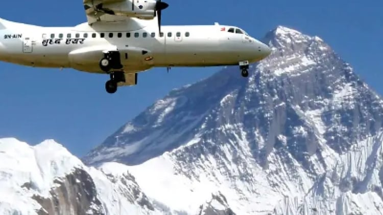 Scenic Flight to Mount Everest