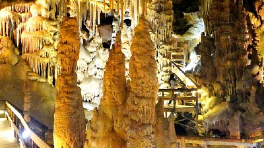 Sumela Monastery, Hamsiköy Village, and Karaca Cave Tour 3