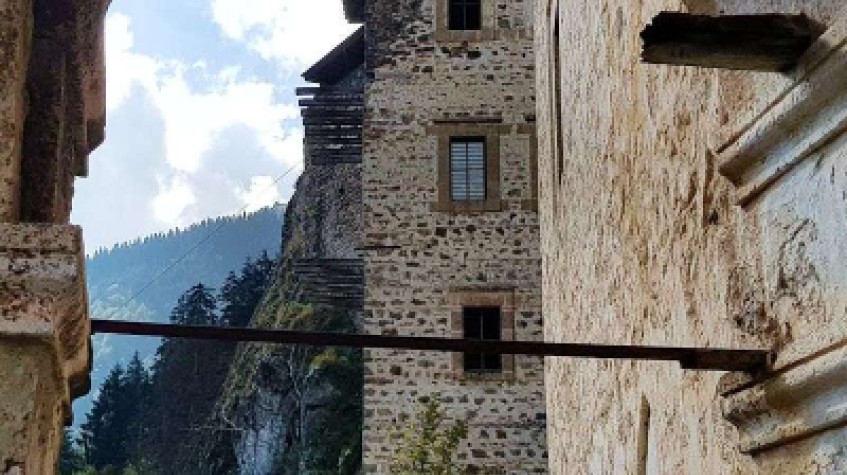 Sumela Monastery, Hamsiköy Village, and Karaca Cave Tour 5