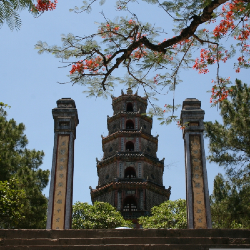 Hanoi - Halong - Tamcoc - Phatdiem - Hue - Lavang - Danang - Hoian - Saigon - Bentre (10 Days - 9 Nights) 6