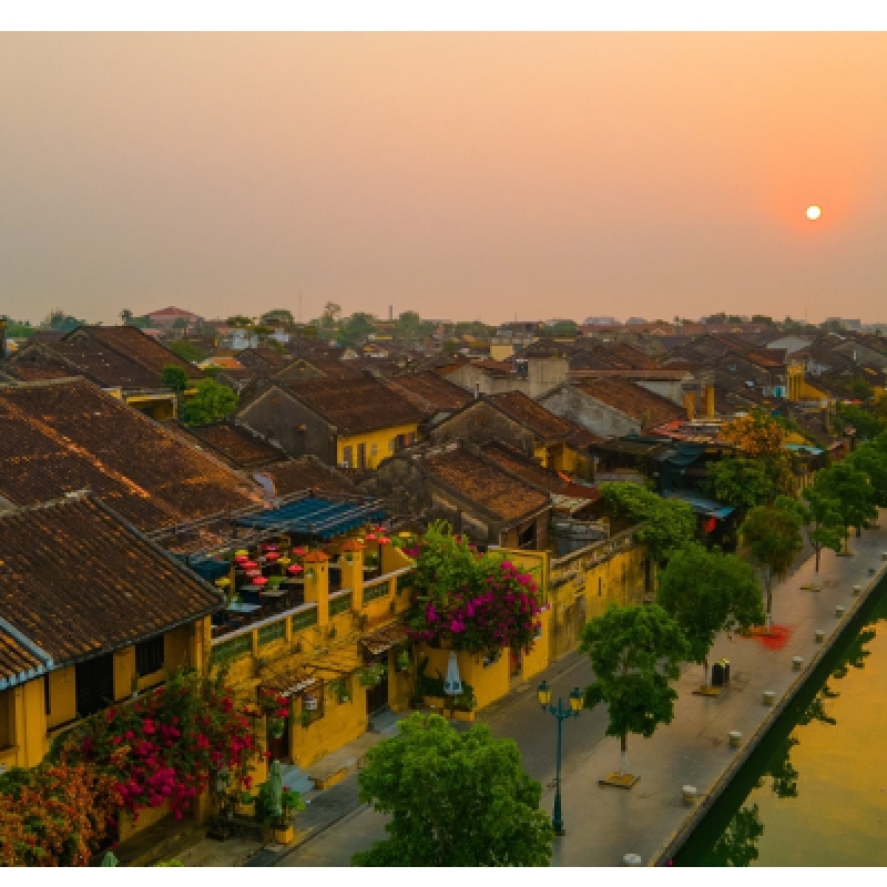 Hanoi - Halong - Tamcoc - Phatdiem - Hue - Lavang - Danang - Hoian - Saigon - Bentre (10 Days - 9 Nights) 8