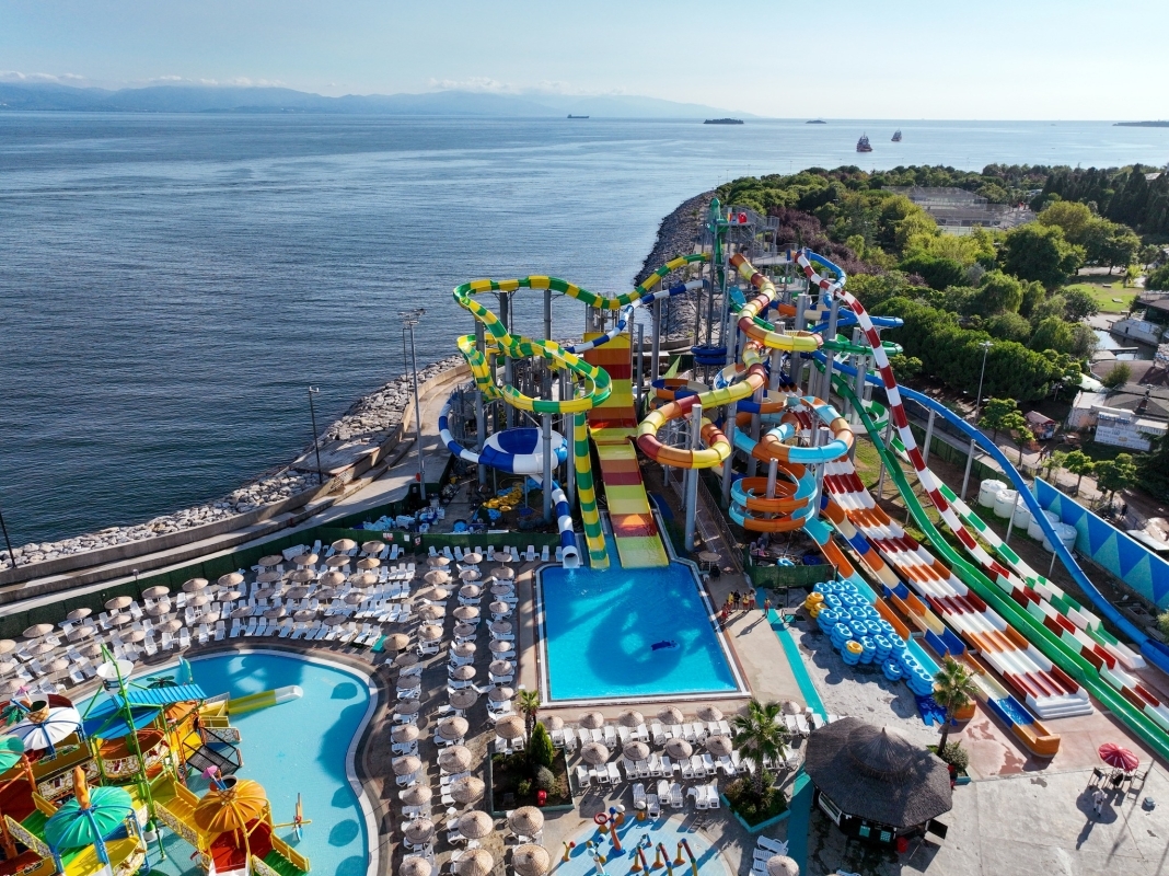 Daily Aquapark Tour Istanbul – Turkey’s Largest Waterpark Adventure 3