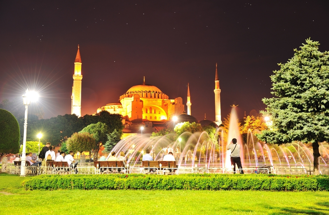 Panorama of Night Tour in Istanbul – Explore Galata Tower, Taksim & Sultanahmet at Night 2