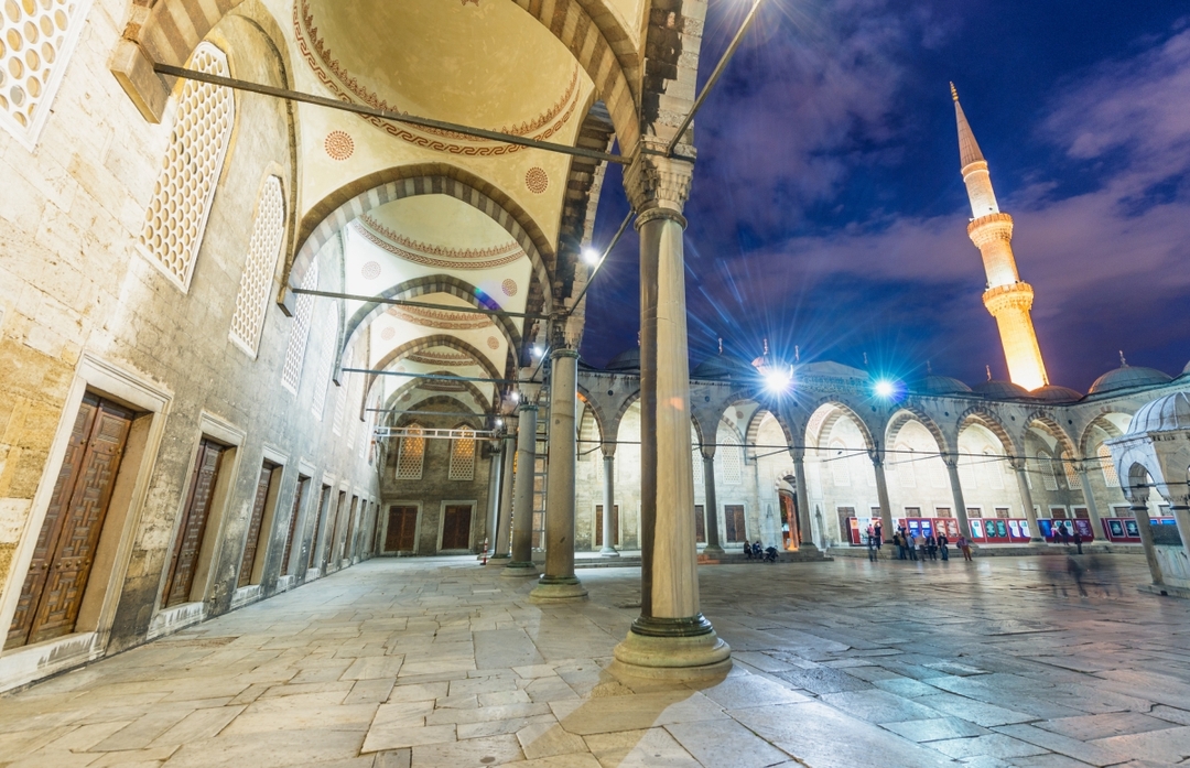 Panorama of Night Tour in Istanbul – Explore Galata Tower, Taksim & Sultanahmet at Night 4