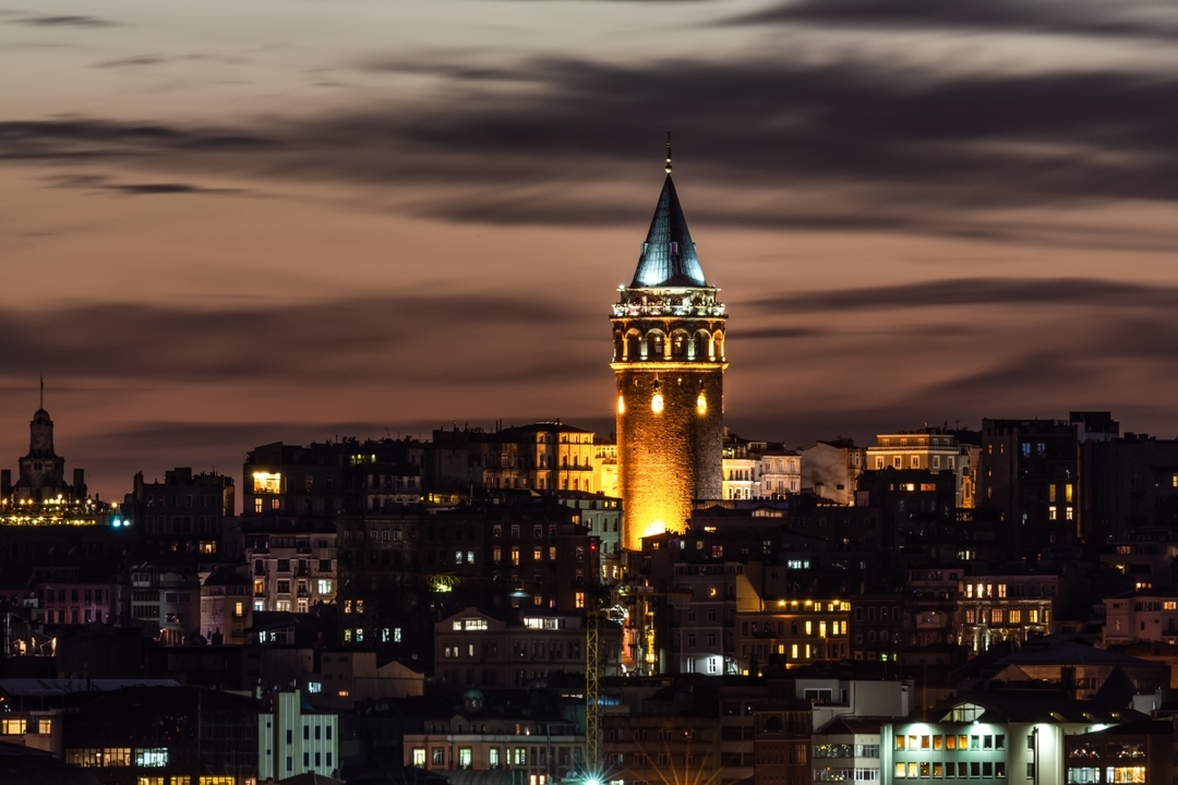 Panorama of Night Tour in Istanbul – Explore Galata Tower, Taksim & Sultanahmet at Night 6
