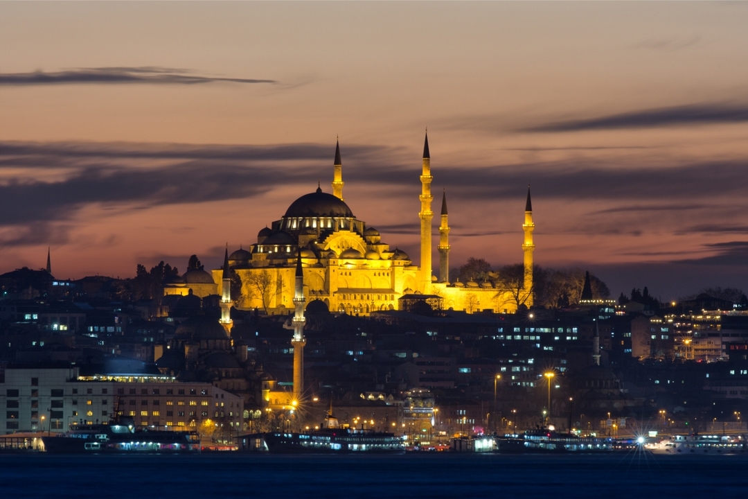 Panorama of Night Tour in Istanbul – Explore Galata Tower, Taksim & Sultanahmet at Night 8