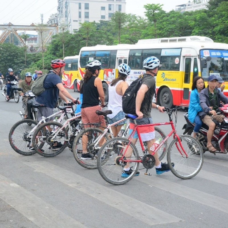 HALF DAY HANOI CITY BICYCLE TOUR 2