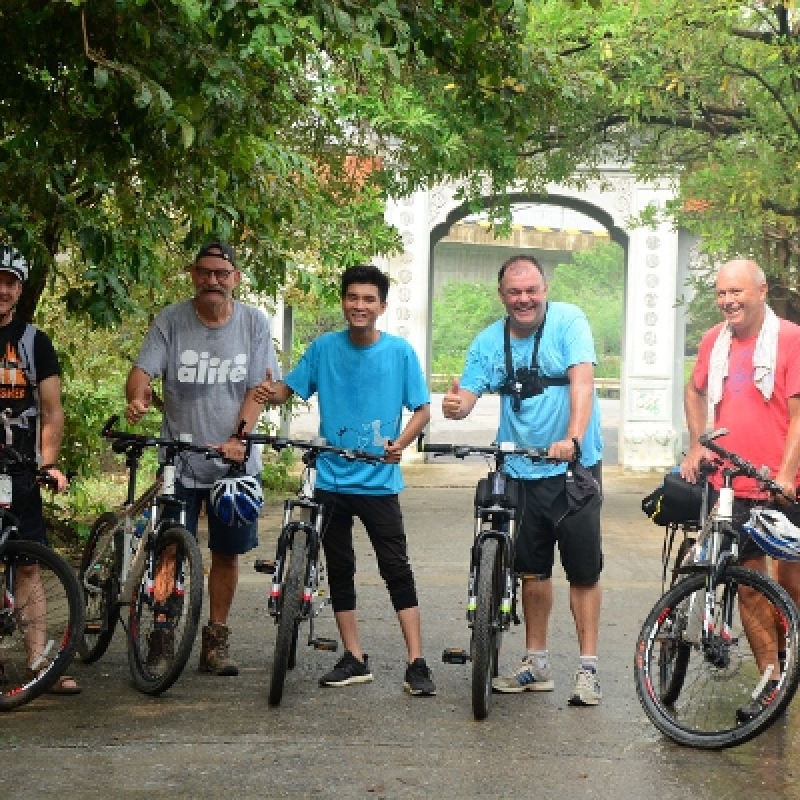 HALF DAY HANOI CITY BICYCLE TOUR (AFTERNOON) 1