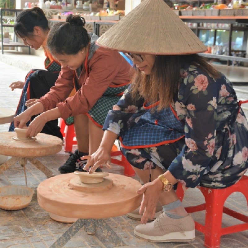 FULL DAY HANOI COUNTRYSIDE BICYCLE TOUR TO BAT TRANG POTTERY VILLAGE 9