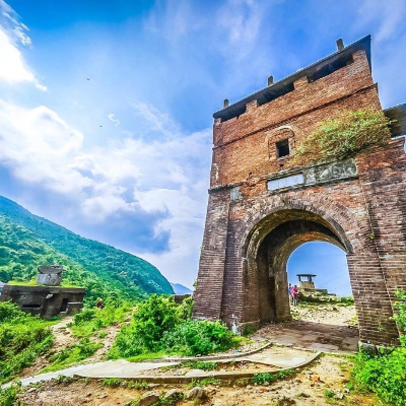 Hue Imperial City & Hai Van Pass Day Tour from Hoi An - Small Group 2