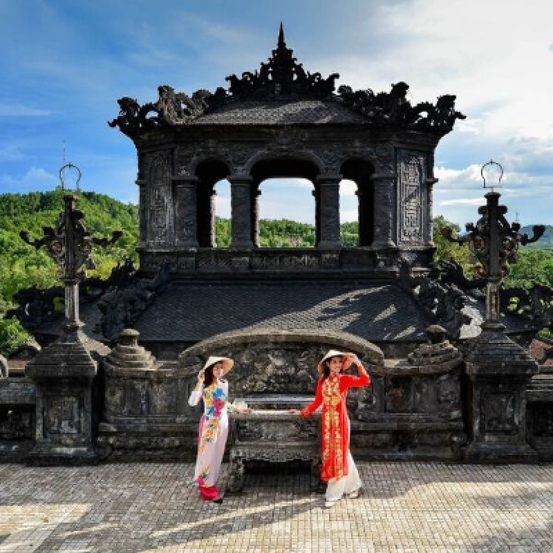 Hue Imperial City & Hai Van Pass Day Tour from Hoi An - Small Group 4
