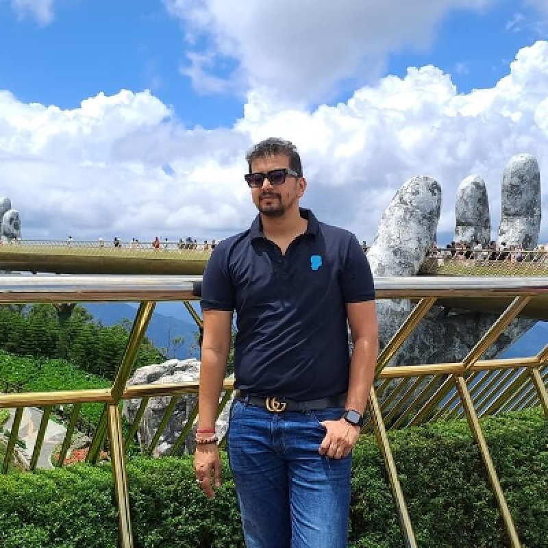 Ba Na Hills Full-Day Highlights Golden Bridge French Village Group Tour 8