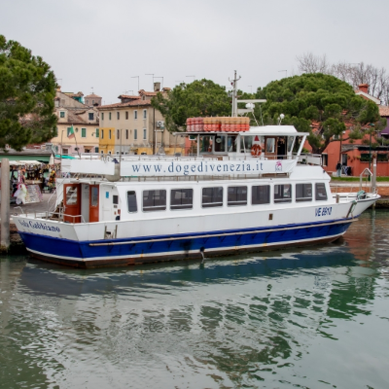 Venice: Murano And Burano Boat Tour With Glass Factory Visit - Afternoon Tour From San Marco 9