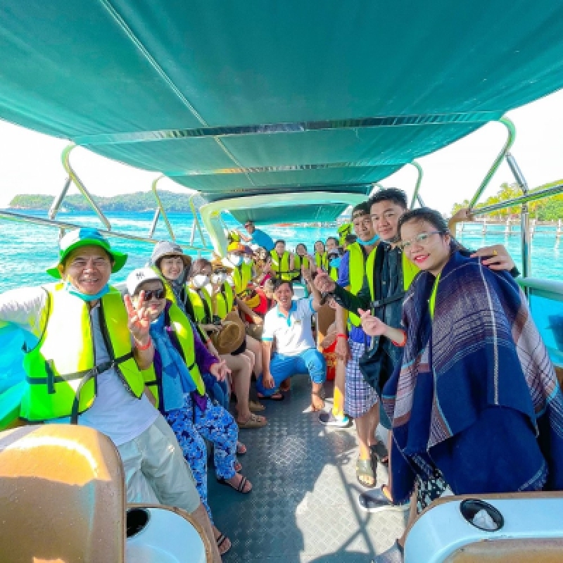Phu Quoc 4 Island Speed Boat Tour Snorkeling Fishing and Lunch Included 8