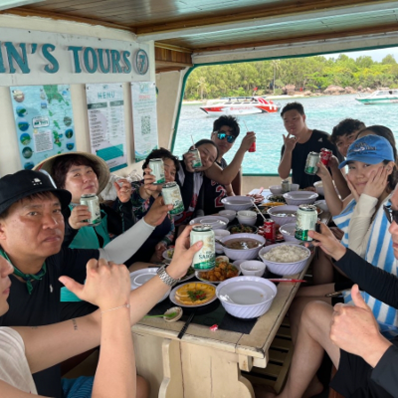 Phu Quoc Cable Car Snorkel Aquatopia Park Full-Day Island Tour 3