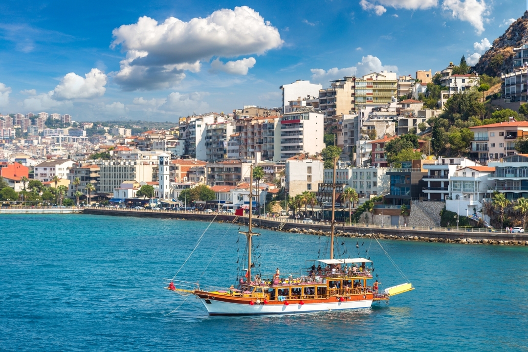 Daily Kusadasi Boat Cruise from Izmir | Relaxing Bays & Swimming Tour with Lunch 1
