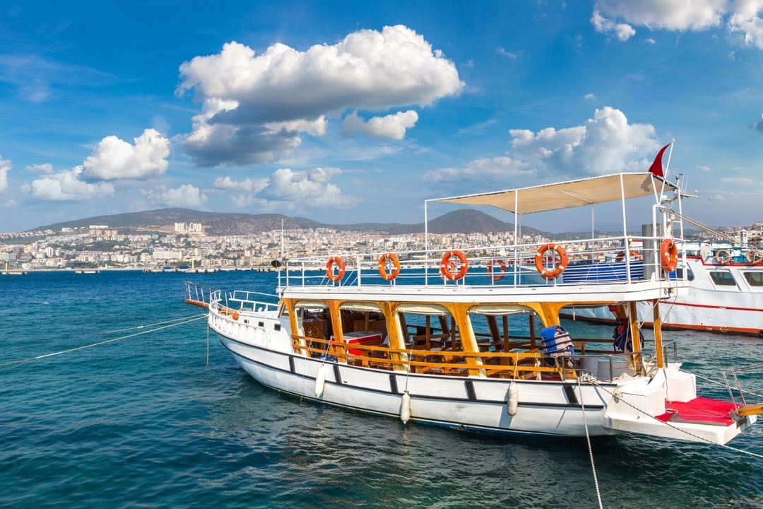 Daily Kusadasi Boat Cruise from Izmir | Relaxing Bays & Swimming Tour with Lunch 3