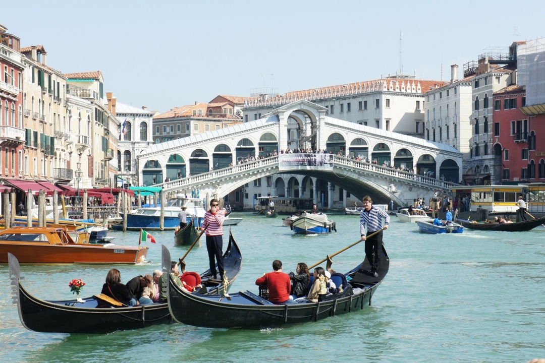 Venice Full-Day Guided Tour From Milan 10