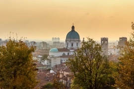 Brescia and Franciacorta Winery Area. Cultural and Wine Tasting Small Group Tour