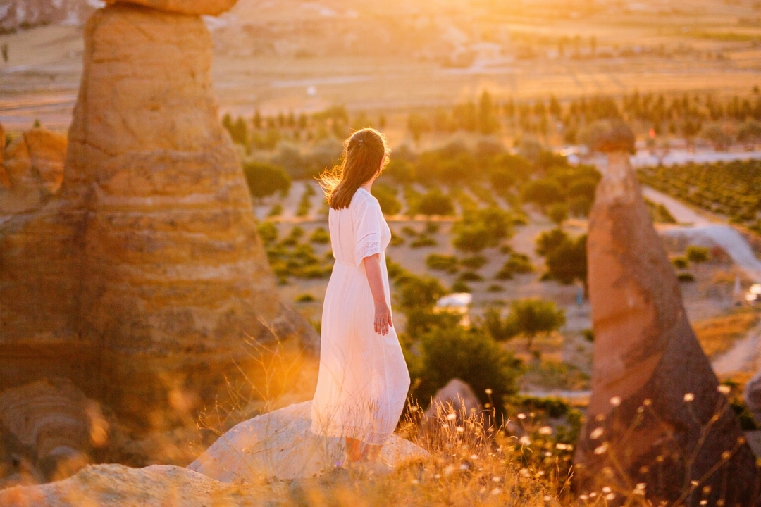 Photo Shoot in Sunset or Sunrise Cappadocia 9
