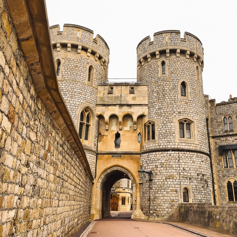 Stonehenge and Windsor Tour from London with Entry Tickets 5