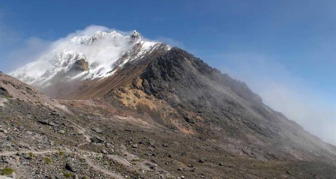 8 Days Summiting Cotopaxi: A Thrilling Climbing Expedition 4