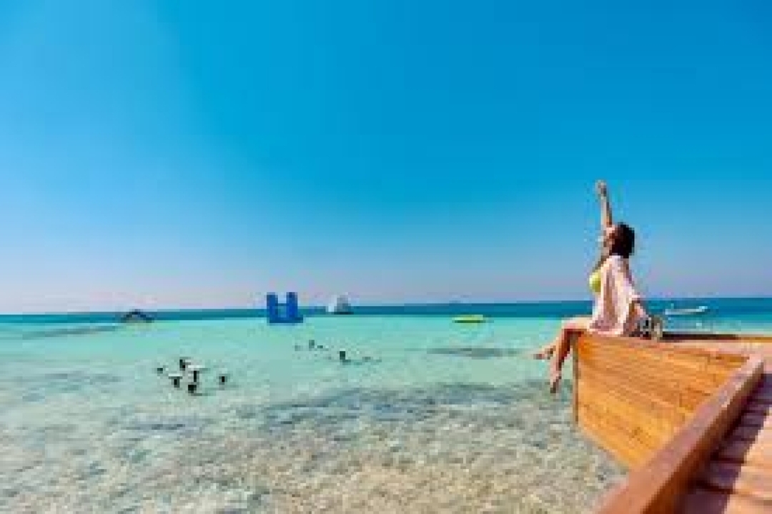 8-Hours Hurghada Paradise Island Snorkeling Trip by Boat 9