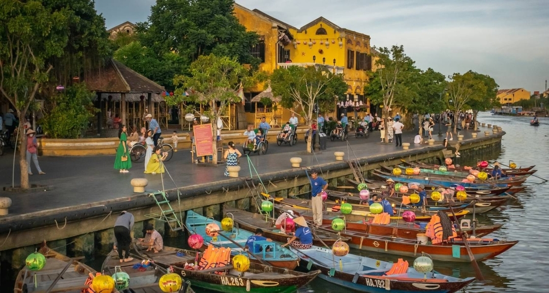 Vietnam Cultural Mosaic 8 Days Ho Chi Minh, Da Nang, Hoi An, Hanoi, Halong bay 5