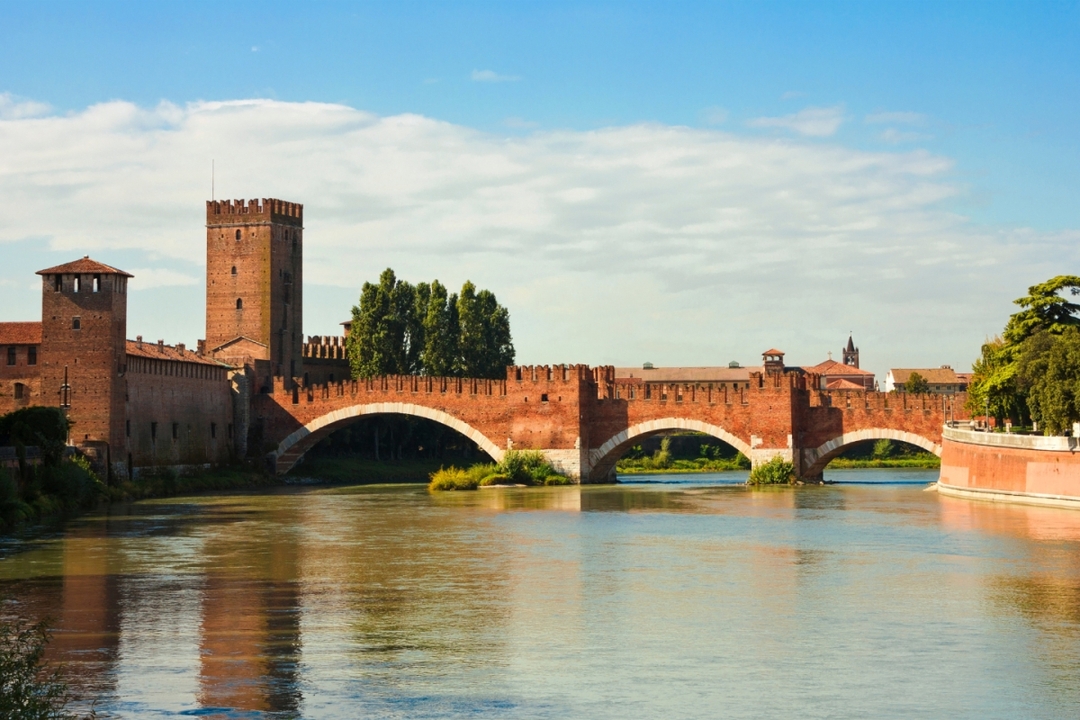 Verona Self Guided Walking Tour with an APP 2