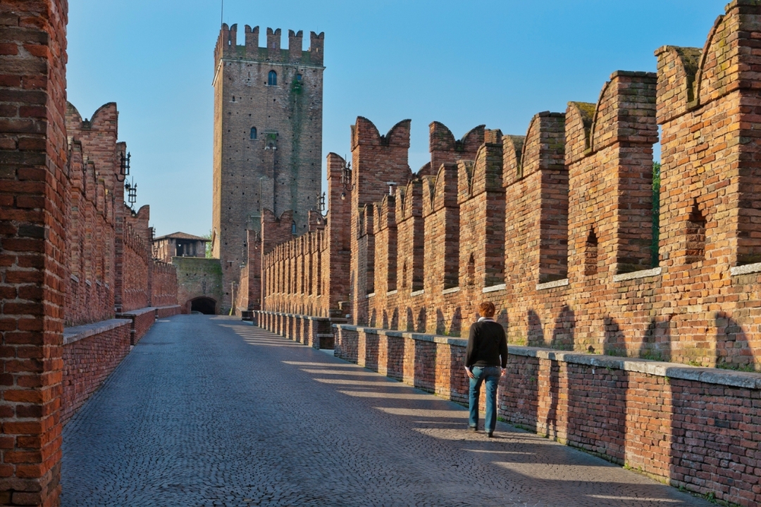 Verona Self Guided Walking Tour with an APP 3