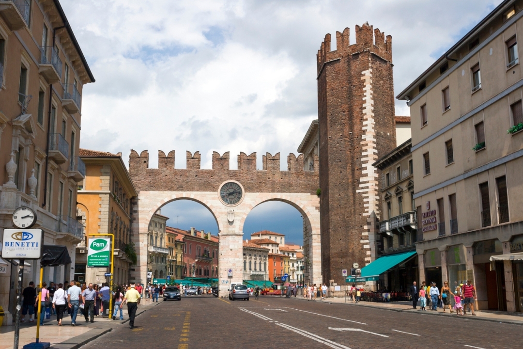 Verona Self Guided Walking Tour with an APP 5