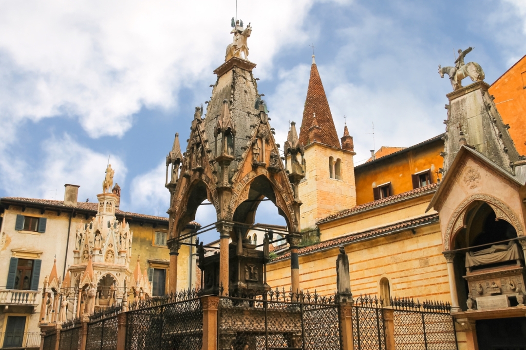 Verona Self Guided Walking Tour with an APP 8