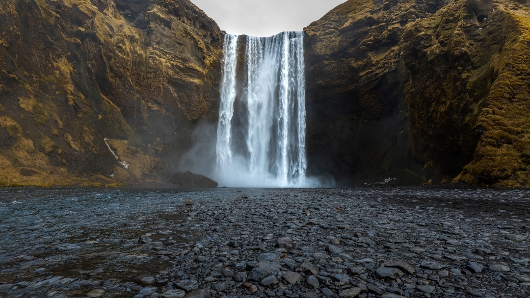 PRIVATE DAY CHASING WATERFALLS AND SKY LAGOON 4