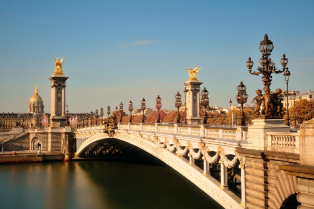 Emily in Paris Walking Tour with an APP 5