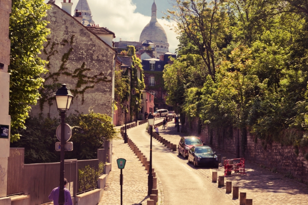 Emily in Paris Walking Tour with an APP 10