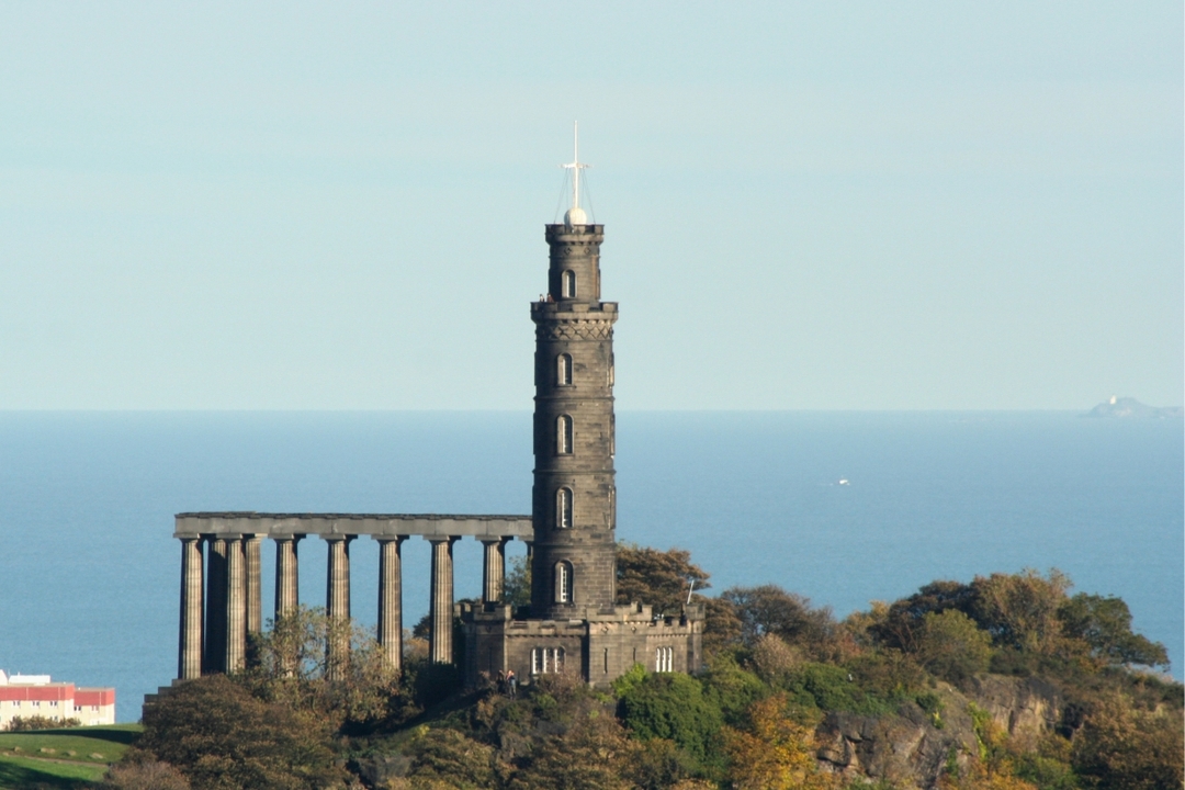 Edinburgh Old Town Walking Tour with a Handy App 7