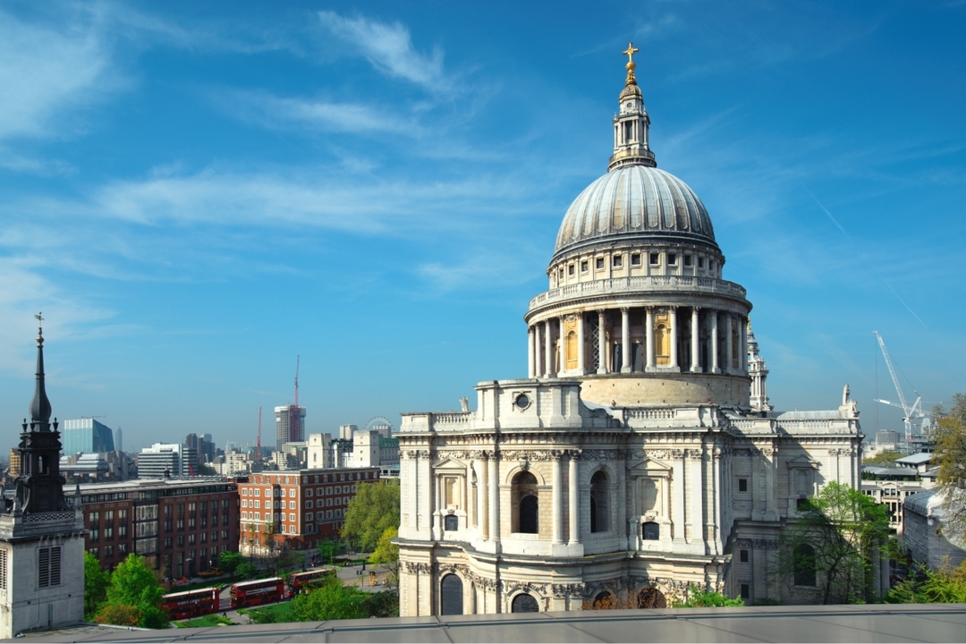 London History Self-Guided City Tour with an APP 2