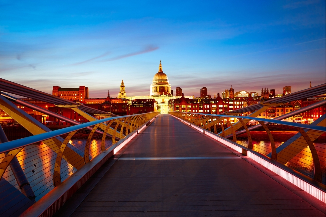 London History Self-Guided City Tour with an APP 5