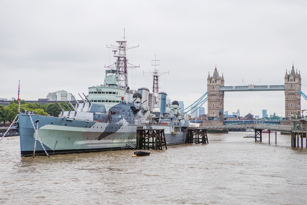 London History Self-Guided City Tour with an APP 6