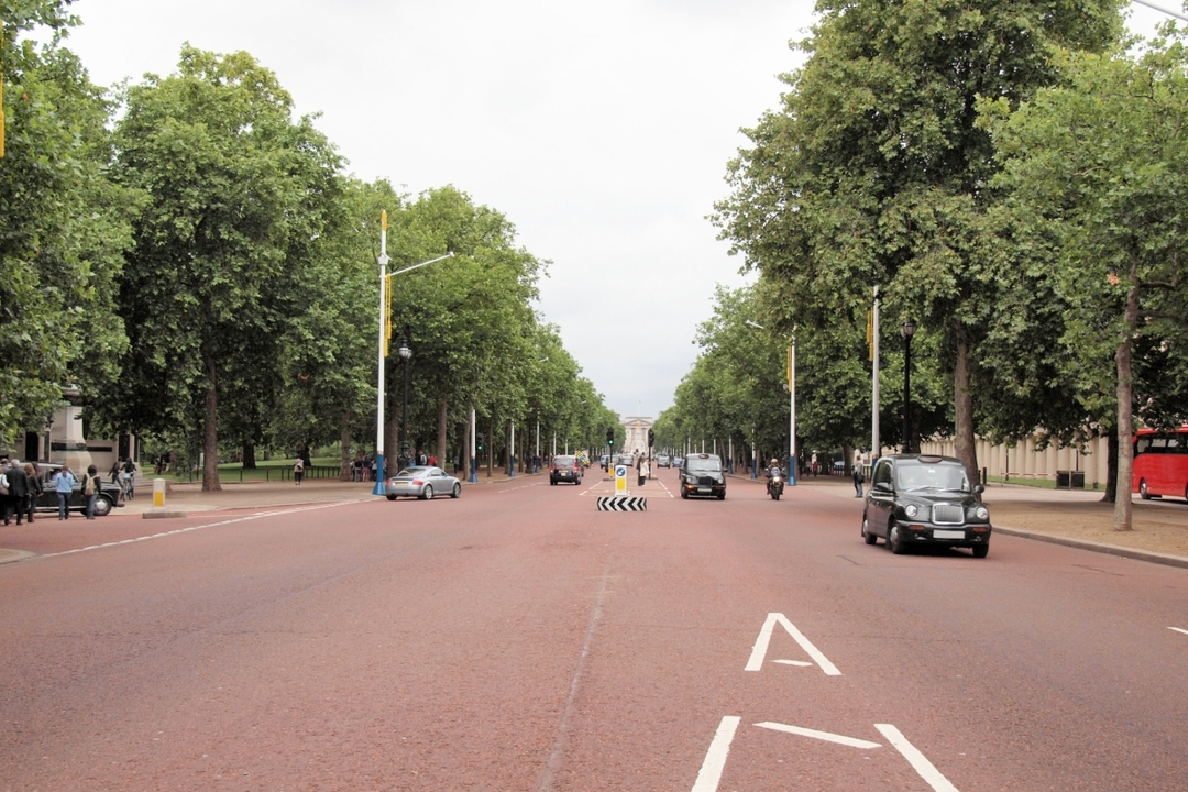 London: Changing Of The Guard Self Guided Tour with an APP 2