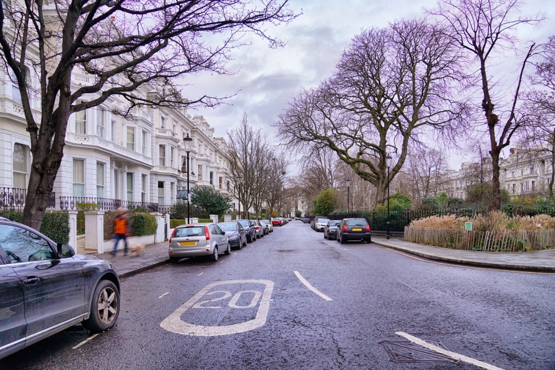 Notting Hill Self-Guided Walking Tour with an APP 8