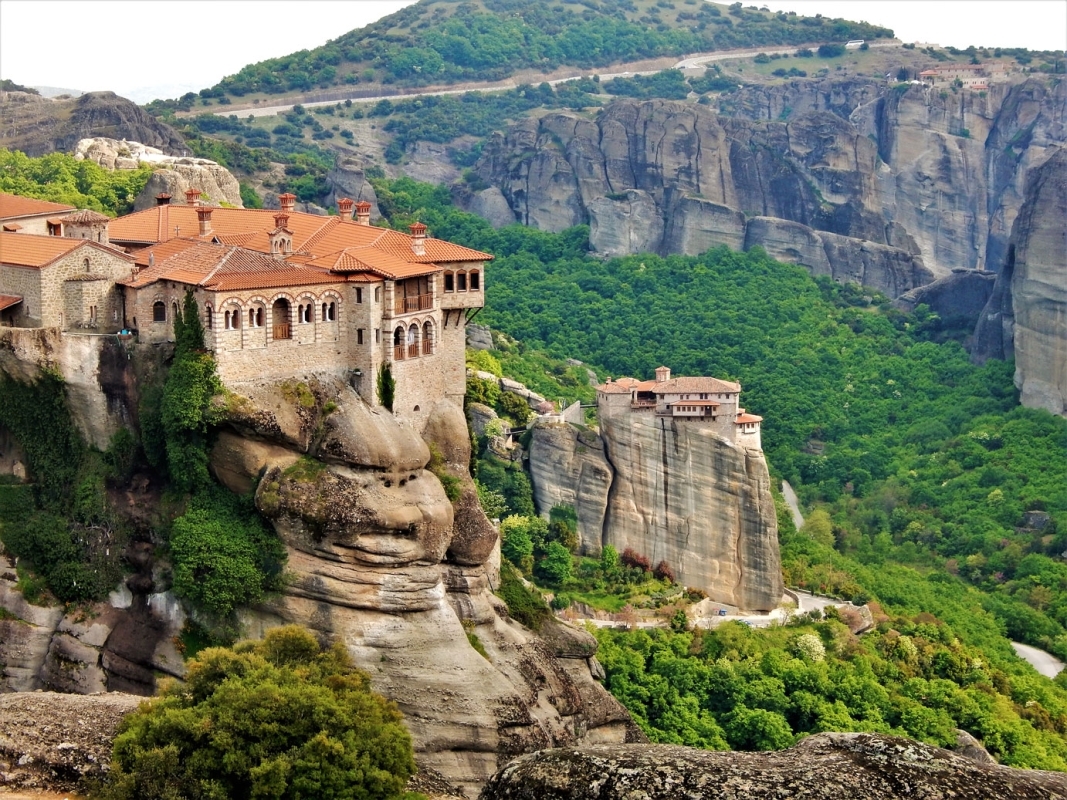 Meteora DayTrip from Athens with Local Guide 2