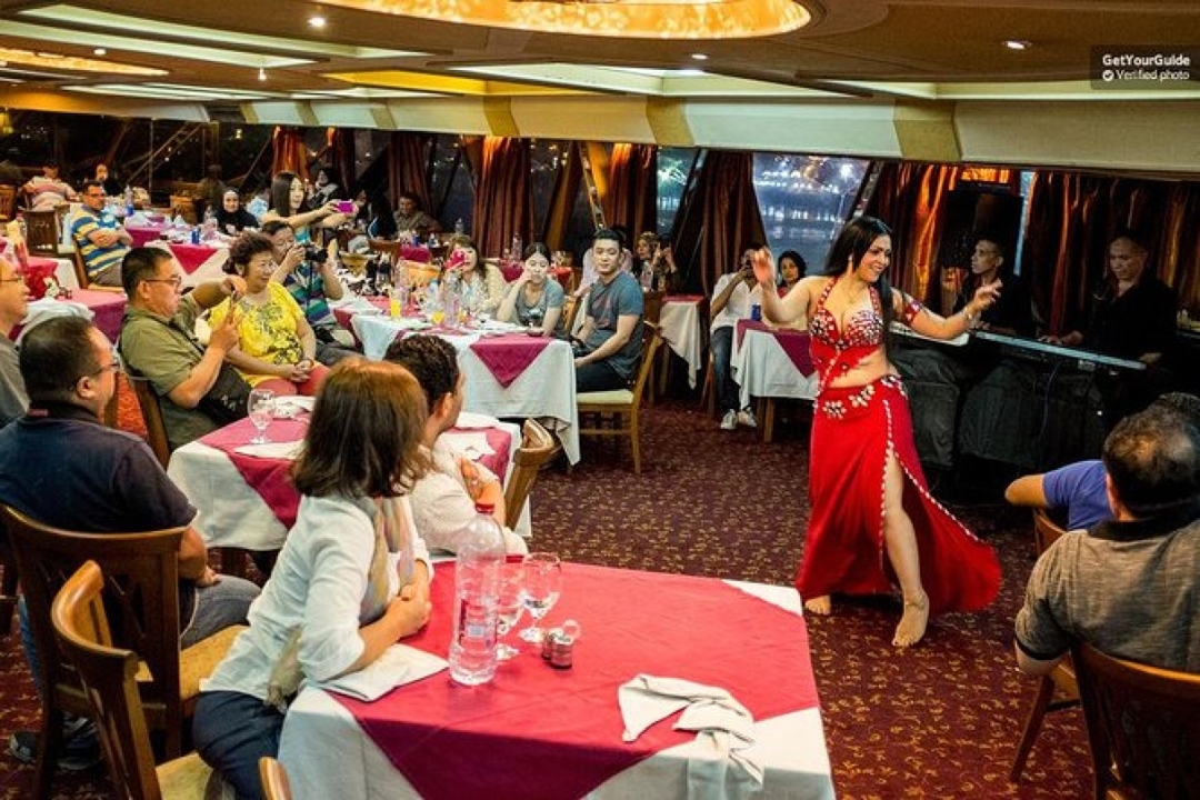 Dinner Cruise on the Nile River 4
